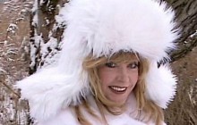 З кучерями та вся в білому: Пугачова "завалила" Instagram своїми фото