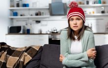 Якщо відключили опалення: як зробити грілку з пляшки, солі або крупи